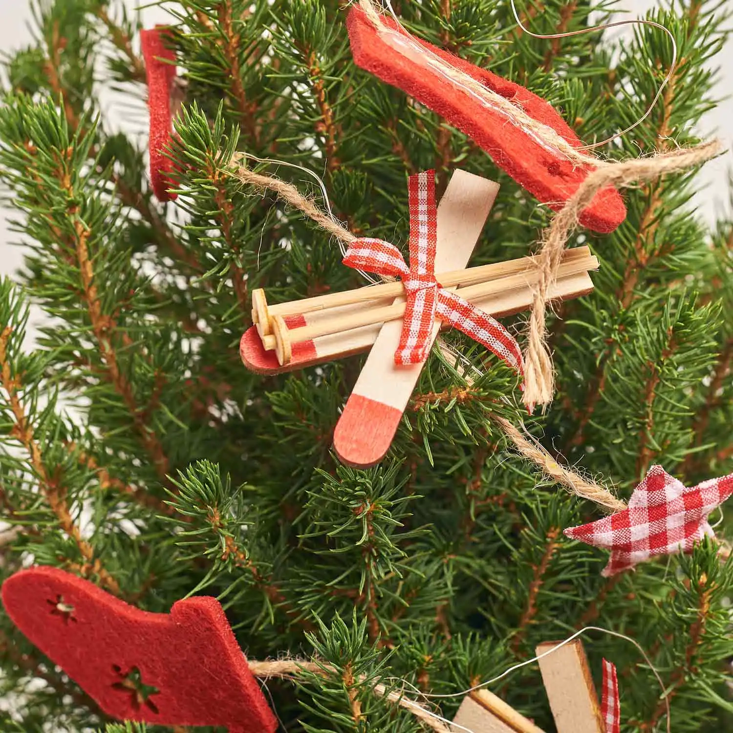 Зображення товару Ялина Десембер декор, артикул: 54057