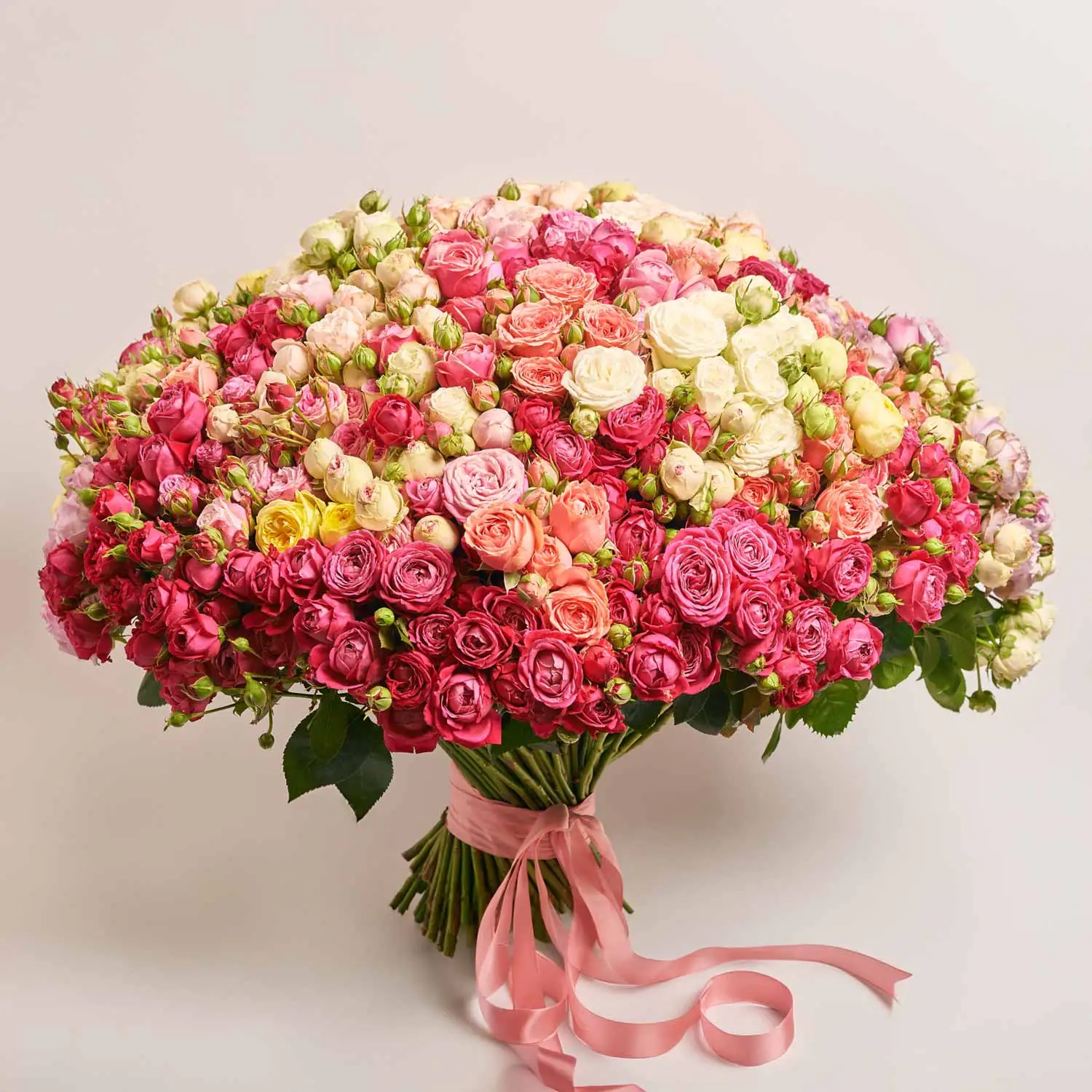 Зображення товару Букет 151 Піоновидна Троянда Спрей Мікс, артикул: 52924