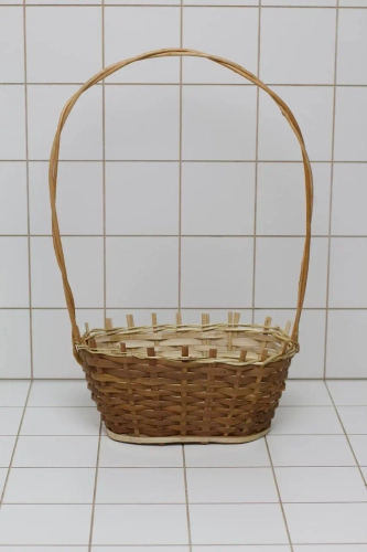 Кошик Плетений овальний натуральний 1*4, артикул: 16064 Зображення товару Кошик Плетений овальний натуральний 1*4, артикул: 16064