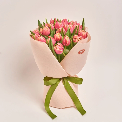 Зображення товару Букет 25 Рожевих Піоновидних Тюльпанів F672, артикул: 35741