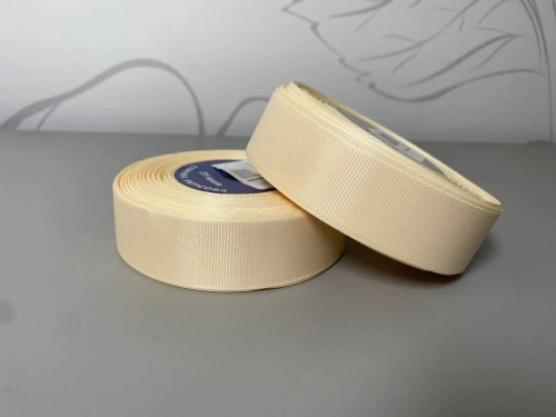 Стрічка репсова 2,5 см айворі, артикул: 42249 Зображення товару Стрічка репсова 2,5 см айворі, артикул: 42249