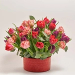 Зображення товару Композиція з піоновидних тюльпанів у кашпо F115, артикул: 55748